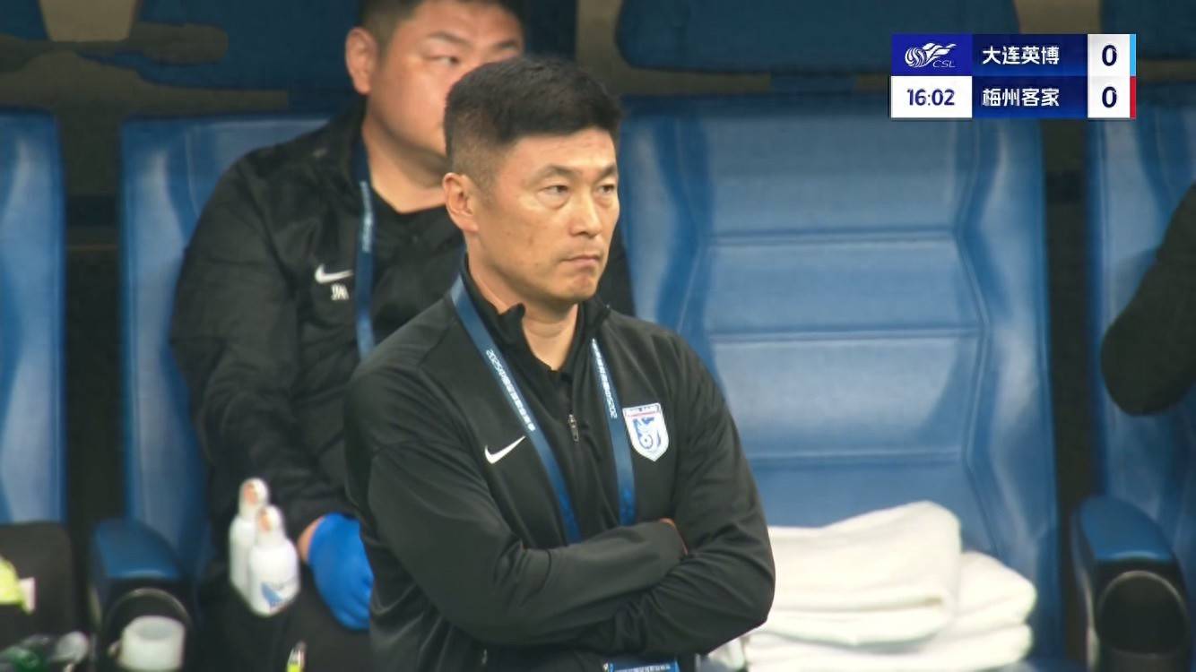 包含大连英博引援遭球迷催，李国旭重用年轻人，U16国脚试训或成新拼图的词条