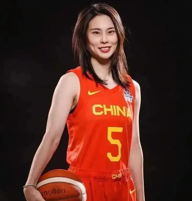 杏彩体育官网入口-宫鲁鸣为女篮亚洲杯练兵两大问题急需解决