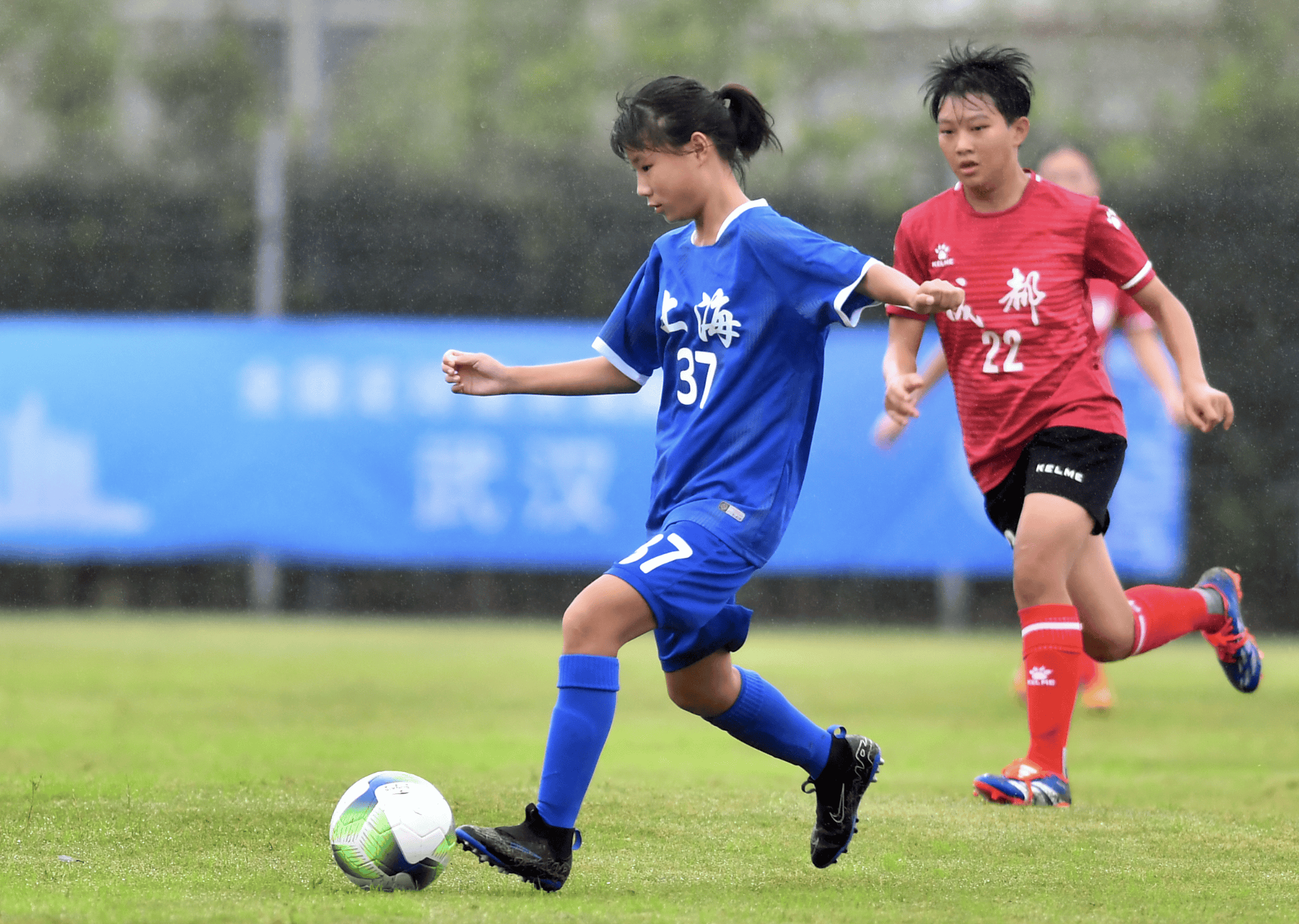 勇往直前！女足队伍挺进决赛！